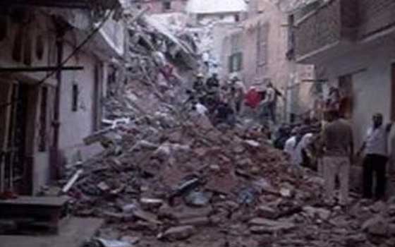   مصر اليوم - مقتل شخص إثر انهيار عقار سكني في القاهرة