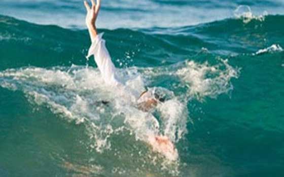   مصر اليوم - غرق عامل أثناء الاستحمام في مياه النيل في سوهاج