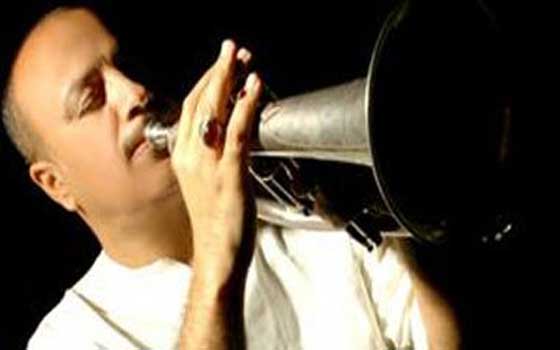   مصر اليوم - بغدادي باند على المسرح الصغير في الأوبرا