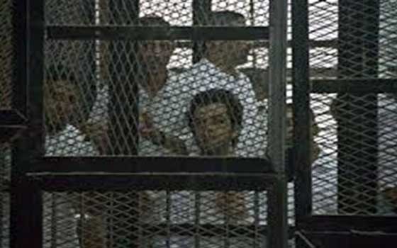 مصر اليوم - نظر تجديد حبس مراسل قناة الجزيرة في أحداث رابعة