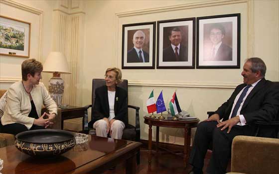   مصر اليوم - وزير الخارجية الأردني يلتقي وزيرة الخارجية الإيطالية