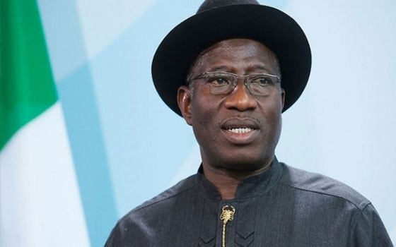   مصر اليوم - الرئيس النيجيري جودلاك جوناثان يهنئ السيسي