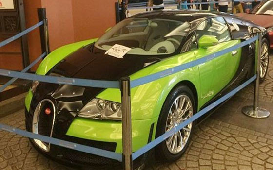   مصر اليوم - دبي تحتضن النسخة الوحيدة في العالم من بوجاتي فيرون سوبر سبورت