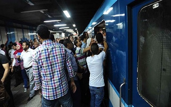   مصر اليوم - مترو الأنفاق : الخطوط الثلاثة تعمل حتى الثانية صباحًا في شهر رمضان
