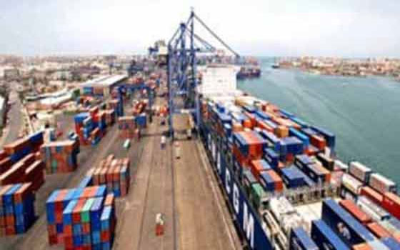   مصر اليوم - جمارك بورسعيد تضبط سجائر إلكترونية مهربة من هونغ كونغ