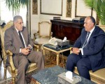   مصر اليوم - شكري يدعو عباس إلى زيارة القاهرة ويؤكِّد على الالتزام بتنفيذ خارطة الطريق