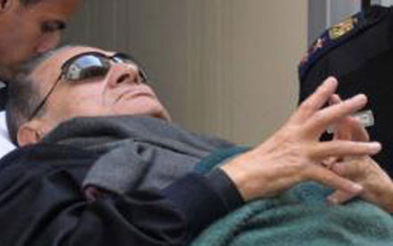   مصر اليوم - تأجيّل محاكمة مبارك في قضيّة قتل المتظاهريّن إلى الأربعاء