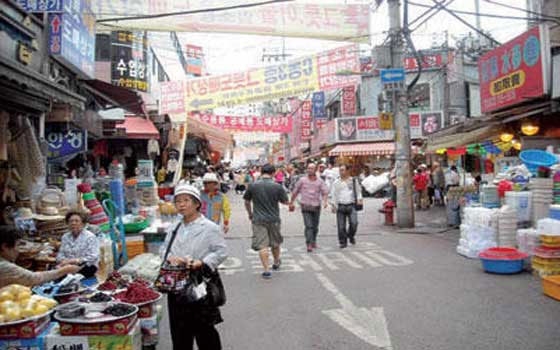   مصر اليوم - اتساع الفجوة الاقتصادية بين كوريا الشمالية والجنوبية