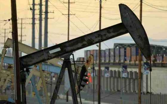   مصر اليوم - ارتفاع مخزونات النفط الخام الأمريكية 4 ملايين برميل في أسبوع