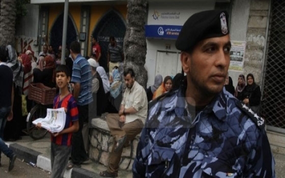   مصر اليوم - مساهمة غزة بالموازنة تفوق كثيرًا فاتورة رواتبها