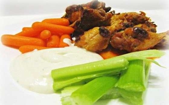   مصر اليوم - أجنحة الدجاج بالمايونيز والكرفس