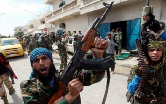   مصر اليوم - إرتفاع حصيلة إشتباكات بنغازي إلى 7 قتلي و53 جريحًا