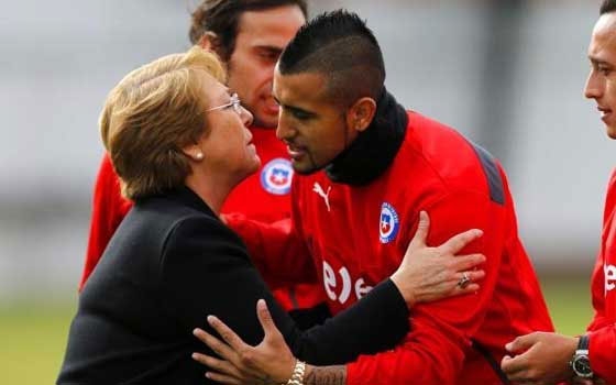   مصر اليوم - التشيلي آرتورو فيدال قلب شجاع صنعته طفولة معذبة