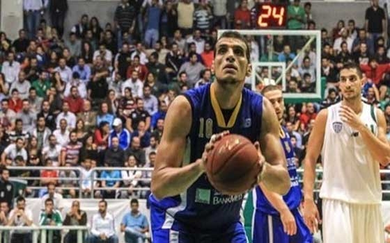 مصر اليوم - إسماعيل أحمد أحسن لاعب في بطولة الاتحاد السكندري لكرة السلة