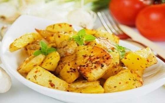   مصر اليوم - البطاطا الحارة مع الكزبرة