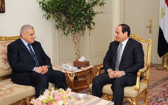   مصر اليوم - محلب يوشك على الانتهاء من التشكيلة الحكوميّة الجديدة ليُقدِّمها إلى السيسي