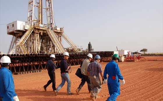   مصر اليوم - أسعار النفط تستقر فوق المائة دولار فى المعاملات الأجلة