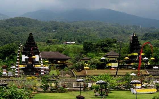   مصر اليوم - سفير مصر لدى جاكرتا يشارك في ندوة نظمتها الخارجية الإندونيسية