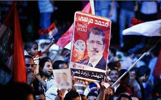   مصر اليوم - الإخوان تدعو إلى دخول ميدان التحرير ومحاصرة منازل القضاة ونوادي الشرطة