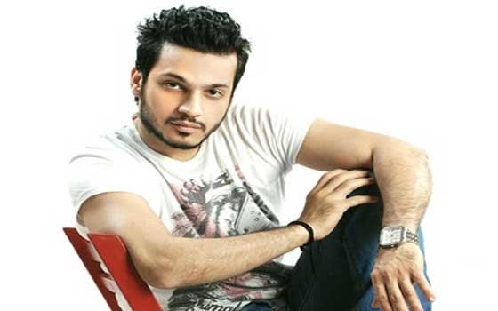 مصر اليوم - الفنان إيساف يطرح أحدث أغانيه الرومانسية بالعند فيكي