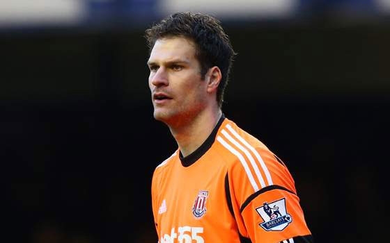   مصر اليوم - ريال مدريد يصارع أرسنال على حارس ستوك سيتي