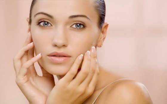   مصر اليوم - تخلصي من تجاعيد العين بوصفات طبيعية