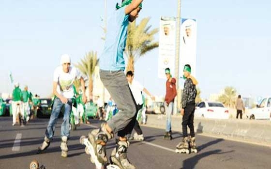   مصر اليوم - إنطلاق بطولة سباق جدة غير 35  للتزلج بالعجلات في السعودية