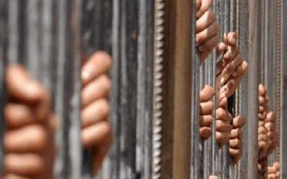   مصر اليوم - صحيفة مصريّة تنشر شهادة أحد المعتقلين بشأن واقعة تعذيبه داخل السجون