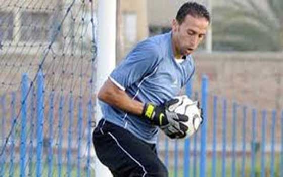   مصر اليوم - حارس سموحة يوقع للنادي المصري البورسعيدي