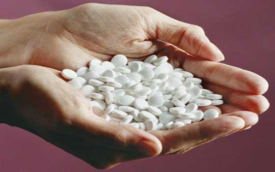   مصر اليوم - إحباط تهريب 862 ألف حبَّة كبتاجون مخبَّأة في شاحنة