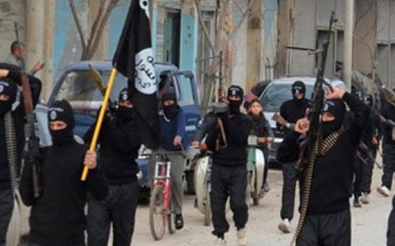   مصر اليوم - تنظيم داعش يمنع الدواء والغذاء عن أهالي مدينة دير الزور السوريّة