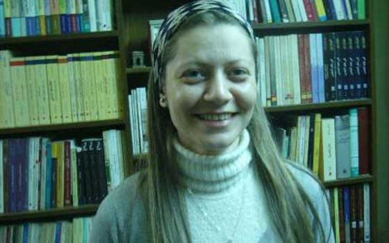   مصر اليوم - منظّمة الأصوات الحيويّة تمنح جائزة الرّيادة للناشطة السوريّة زيتونة