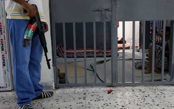   مصر اليوم - سجين مصري في ليبيا يطالب الحكومة بمؤازرته قانونيًا