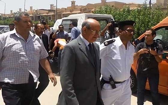   مصر اليوم - محافظ الجيزة يتفقد موقع انفجار سنترال أكتوبر