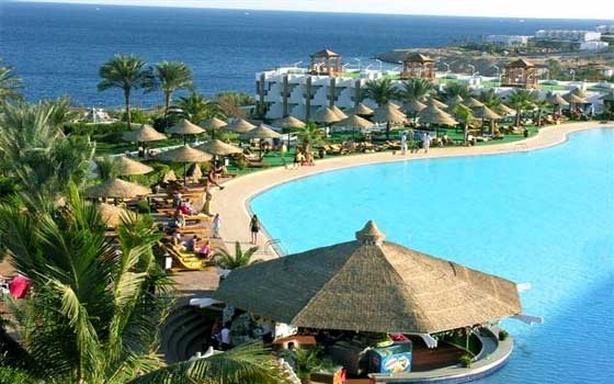   مصر اليوم - إنعاش السياحة يبدأ برفع الحظر عن شرم الشيخ