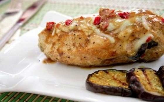   مصر اليوم - صدور الدجاج المحشية بالباذنجان