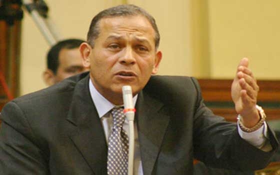   مصر اليوم - السادات يُعلن إجراء مشاورات مع أحزاب أخرى للمُنافسة على البرلمان