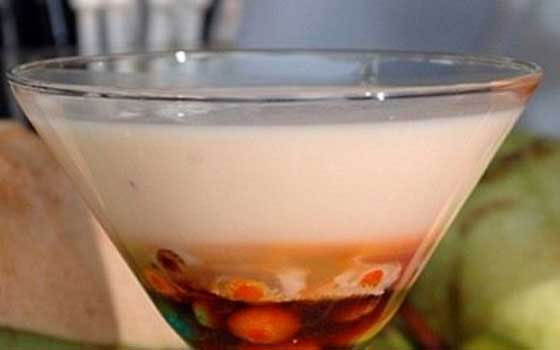   مصر اليوم - عصير الكمثرى بالعسل والحليب