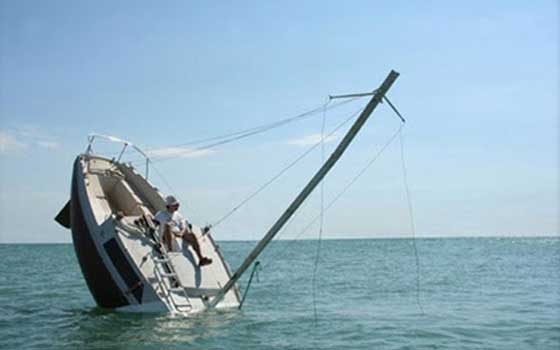   مصر اليوم - غرق مركب يحمل العشرات من الفارين من أعمال العنف الطائفي في نيجيريا