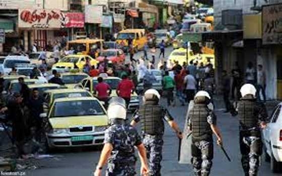   مصر اليوم - الشرطة الفلسطينية تغلق جميع البنوك في غزة لمنع الاشتباكات