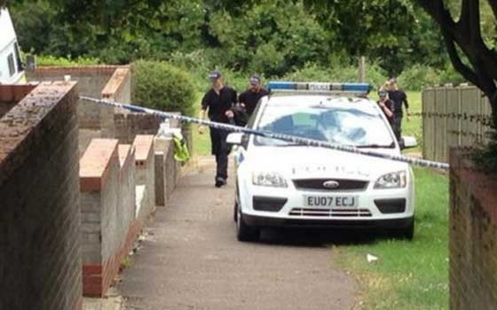   مصر اليوم - مكافأة 10 آلاف استرليني للقبض على قاتل الطالبة السعودية