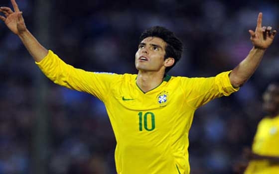   مصر اليوم - البرازيلي كاكا ينتقل من ميلان إلى أورﻻندو الأميركي