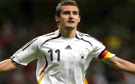   مصر اليوم - كلوزة وماركيز وموندراغون يبحثون عن أرقام قياسيّة في الدور الثاني لكأس العالم