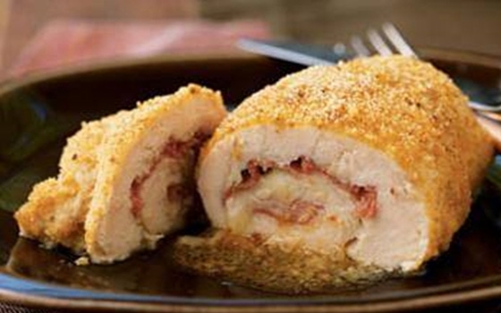   مصر اليوم - كوردون بلو الدجاج بحشو اللانشون والشيدر