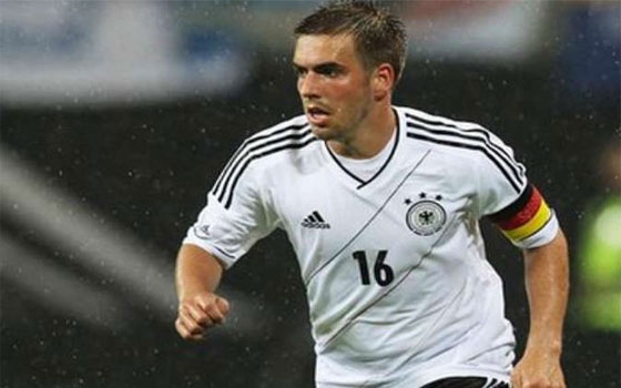   مصر اليوم - قائد ألمانيا لام قبل لقاء الجزائر خطأ واحد قد يرسلنا لديارنا