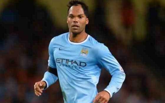   مصر اليوم - المدافع جوليون ليسكوت يعزز صفوف وست بروميتش الإنكليزي