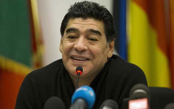   مصر اليوم - مارادونا: بيليه وبيكينباور خرجا من المتحف بأمر من الفيفا