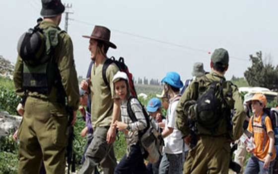 مصر اليوم - مستوطنون يهود يهاجمون منازل الفلسطينيين جنوب الخليل