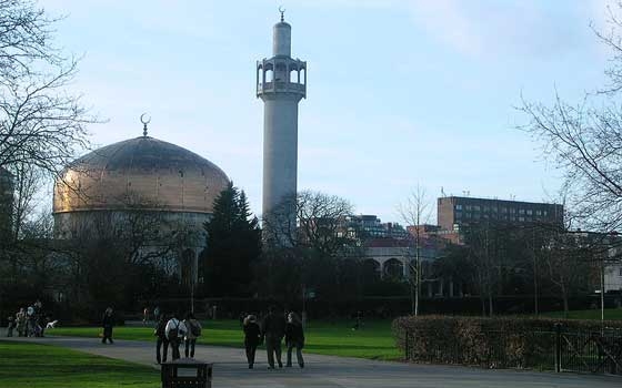   مصر اليوم - مساجد بريطانيا تدشن حملة مكافحة الارهاب