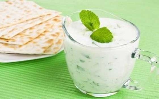   مصر اليوم - تحضير مشروب اللبن بالخيار